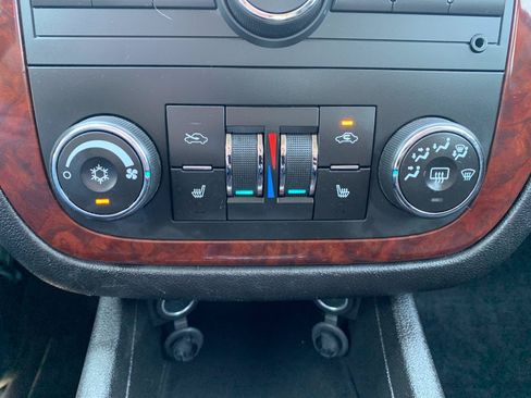 Used 2008 Chevrolet Impala LT w/ Luxury Edition Package FWD image 25