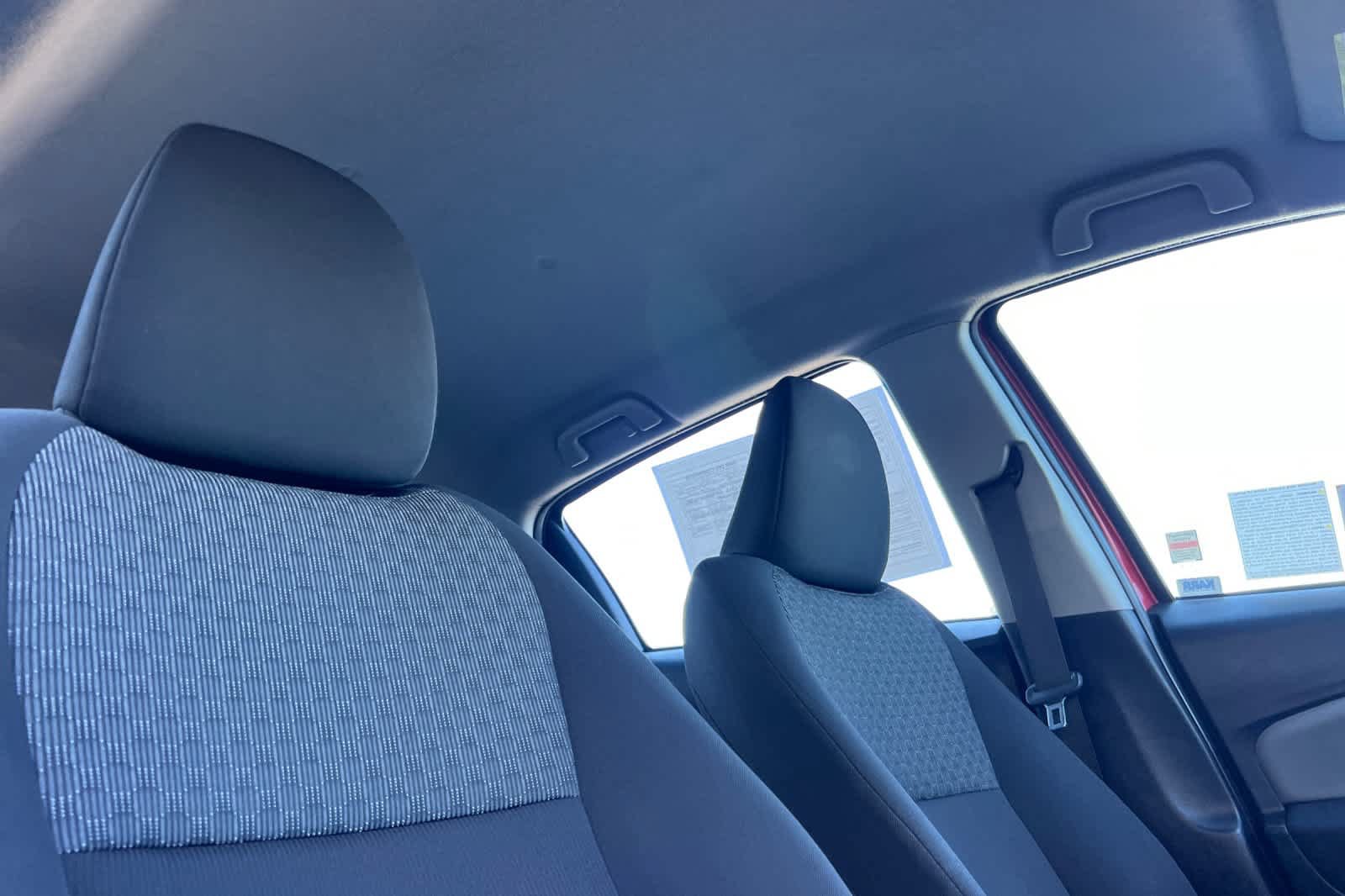 Used 2017 Toyota Yaris L w/ Carpet Mat Package FWD image 17
