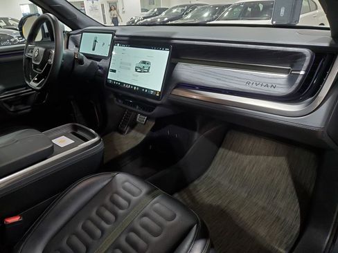 Used 2024 Rivian R1S Adventure AWD/4WD image 35