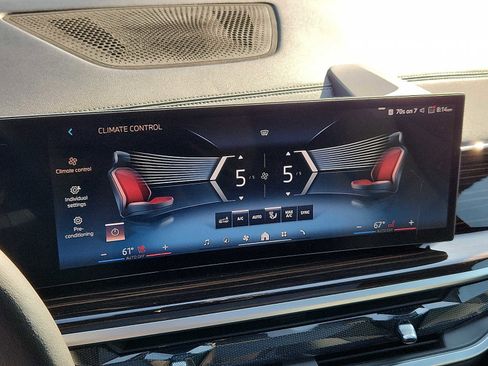 Certified 2025 BMW X5 xDrive40i w/ Premium Package AWD/4WD image 16