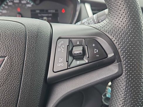 Used 2017 Chevrolet Trax LS AWD/4WD image 19