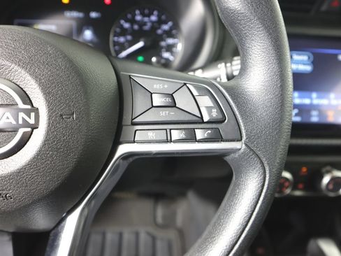 Used 2023 Nissan Kicks SV FWD image 13