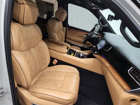 Used 2022 Jeep Grand Wagoneer Series III w/ Rear Seat Video Group 1 image 44