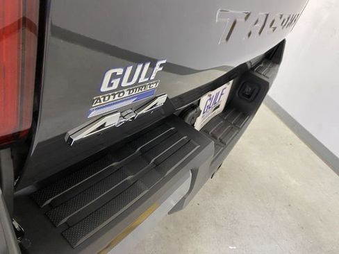 Used 2025 Toyota Tacoma SR5 AWD/4WD image 20