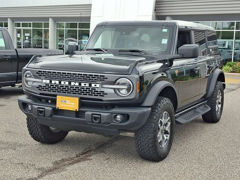 Certified 2025 Ford Bronco Badlands AWD/4WD image 4