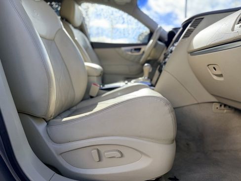 Used 2011 INFINITI FX35 2WD w/ Premium Pkg image 21