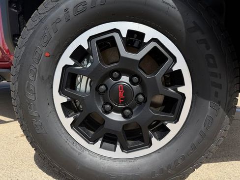 New 2026 Toyota Tacoma TRD Off-Road AWD/4WD image 11