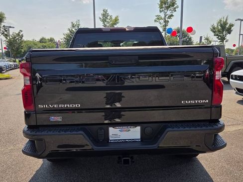 Used 2022 Chevrolet Silverado 1500 Custom AWD/4WD image 5