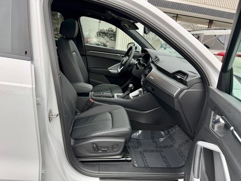 Used 2024 Audi Q3 2.0T Premium image 22