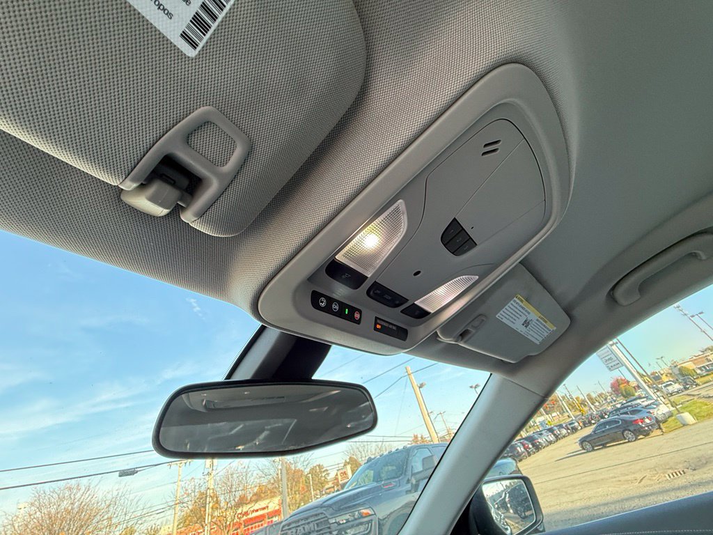 Used 2019 Chevrolet Impala Premier FWD image 23