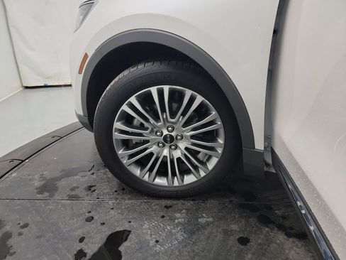 Used 2017 Lincoln MKX Reserve image 30