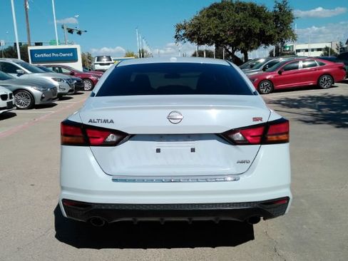 Used 2023 Nissan Altima 2.5 SR w/ SR Premium Package AWD/4WD image 7