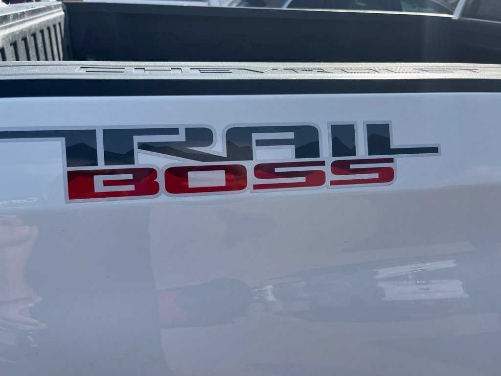 Used 2021 Chevrolet Silverado 1500 Custom Trail Boss w/ Safety Confidence Package AWD/4WD image 8