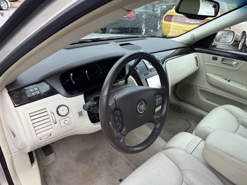 Used 2008 Cadillac DTS FWD image 16