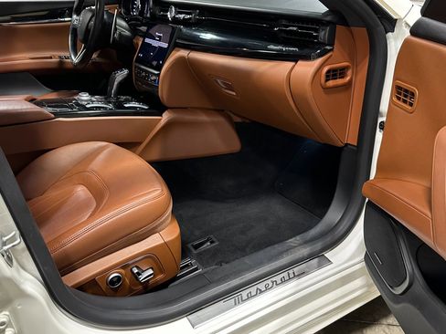 Used 2022 Maserati Quattroporte Modena Q4 image 37