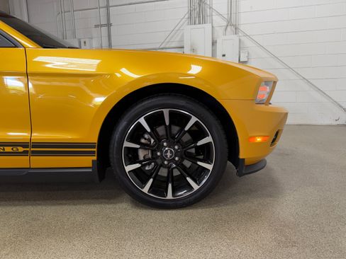 Used 2012 Ford Mustang Coupe w/ V6 Performance Pkg RWD image 20