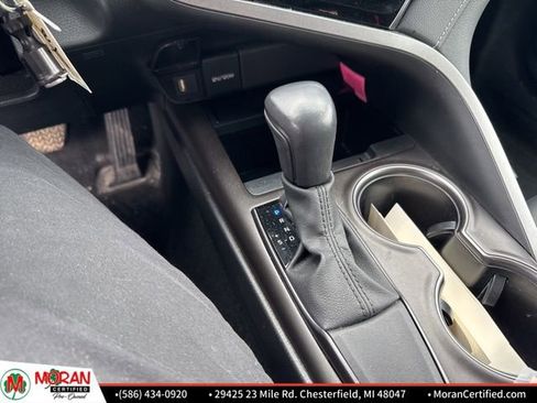Used 2024 Toyota Camry SE image 17