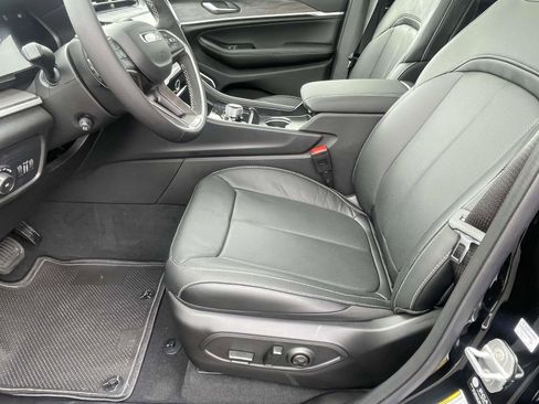 New 2026 Jeep Grand Cherokee L Limited image 10