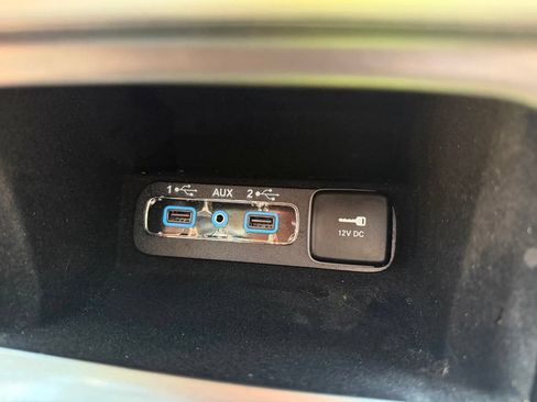 Used 2020 Jeep Grand Cherokee Overland AWD/4WD image 20