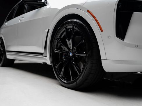 Used 2024 BMW X7 M60i AWD/4WD image 86