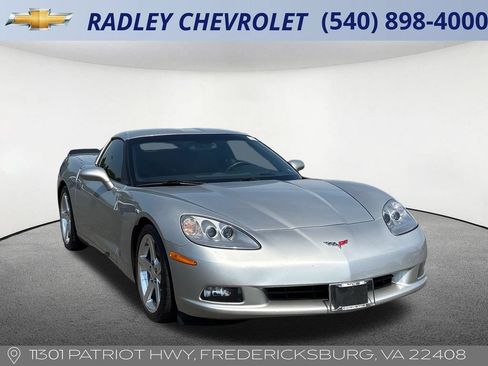 Used 2008 Chevrolet Corvette Coupe w/ Preferred Equipment Group RWD image 19