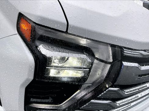 Used 2024 Chevrolet Silverado 2500 High Country w/ High Country Premium Package image 32