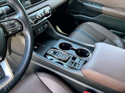 Used 2024 Honda Pilot Elite image 17