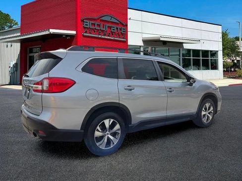 Used 2022 Subaru Ascent Premium w/ Convenience Package AWD/4WD image 5