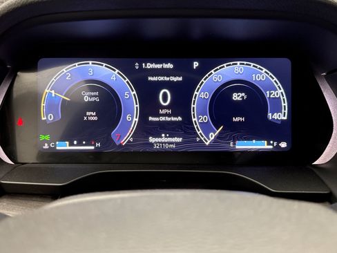 Used 2023 Jeep Grand Cherokee L Limited AWD/4WD image 13