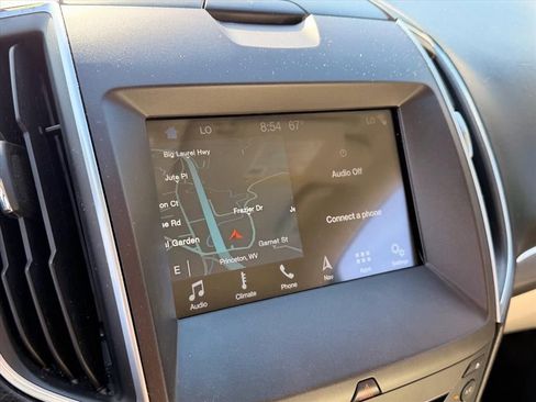 Used 2016 Ford Edge Titanium w/ Technology Package AWD/4WD image 22