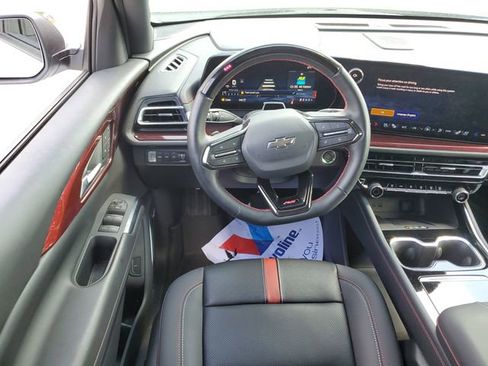 New 2026 Chevrolet Traverse RS w/ LPO, Floor Liner Package AWD/4WD image 11
