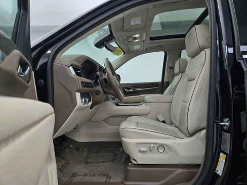 Used 2021 GMC Yukon Denali w/ Denali Premium Package image 27