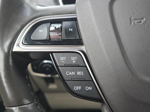 Used 2019 Lincoln Nautilus Select image 31