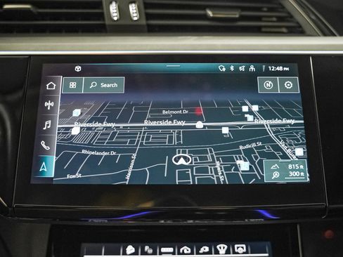 Used 2024 Audi Q8 e-tron Prestige w/ Prestige Package image 21