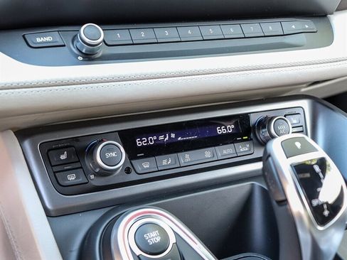 Used 2017 BMW i8 image 29