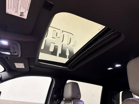 Used 2024 Chevrolet Silverado 2500 ZR2 w/ Technology Package image 22