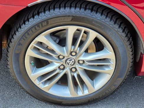 Used 2017 Toyota Camry SE FWD image 11