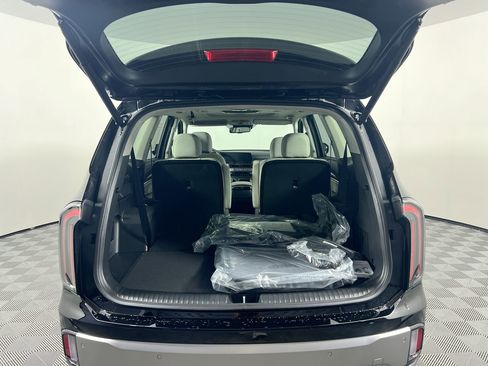 New 2025 Kia Telluride EX w/ EX Captain's Chair Package image 36