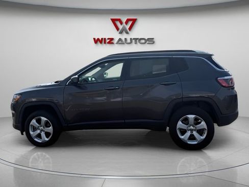 Used 2019 Jeep Compass Latitude w/ Popular Equipment Group AWD/4WD image 6