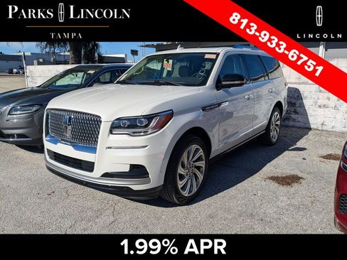 Used 2024 Lincoln Navigator Premiere AWD/4WD image 7