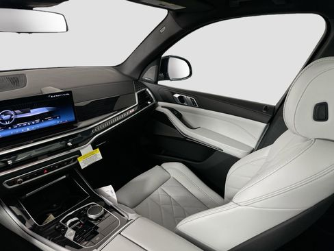 New 2026 BMW X5 xDrive40i w/ M Sport Package image 25