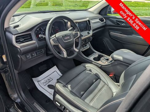 Used 2023 GMC Acadia Denali w/ Denali Ultimate Package AWD/4WD image 12
