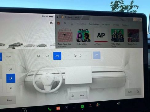 Used 2023 Tesla Model Y Performance AWD/4WD image 22