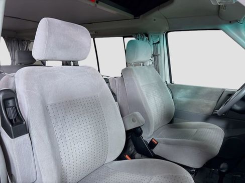 Used 2001 Volkswagen Eurovan MV image 27