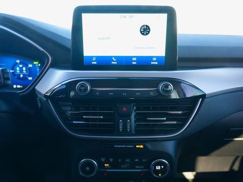 Used 2020 Ford Escape SE Sport image 19