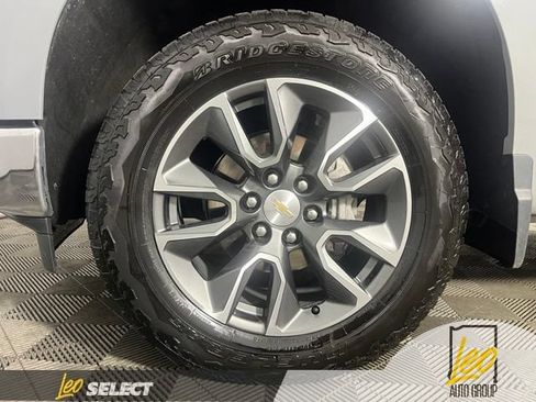 Used 2024 Chevrolet Silverado 1500 LT AWD/4WD image 28