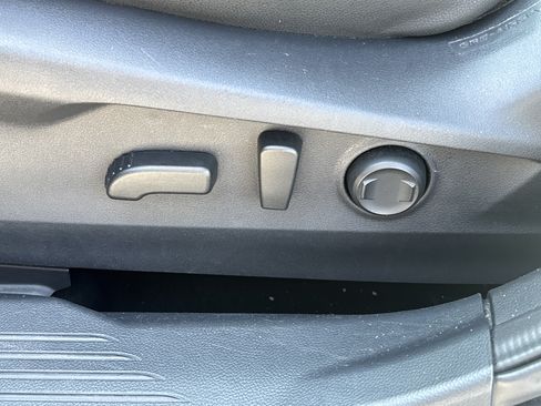Used 2025 Subaru Outback Onyx Edition AWD/4WD image 42