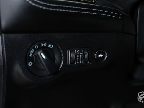 Used 2022 Dodge Challenger SRT Hellcat w/ Plus Package image 31