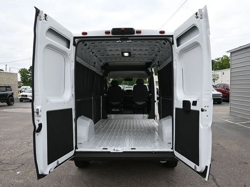 Used 2026 RAM ProMaster 2500 w/ Convenience Group FWD image 13