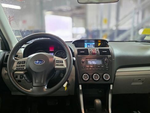 Used 2015 Subaru Forester 2.5i Premium w/ All-Weather Package image 12